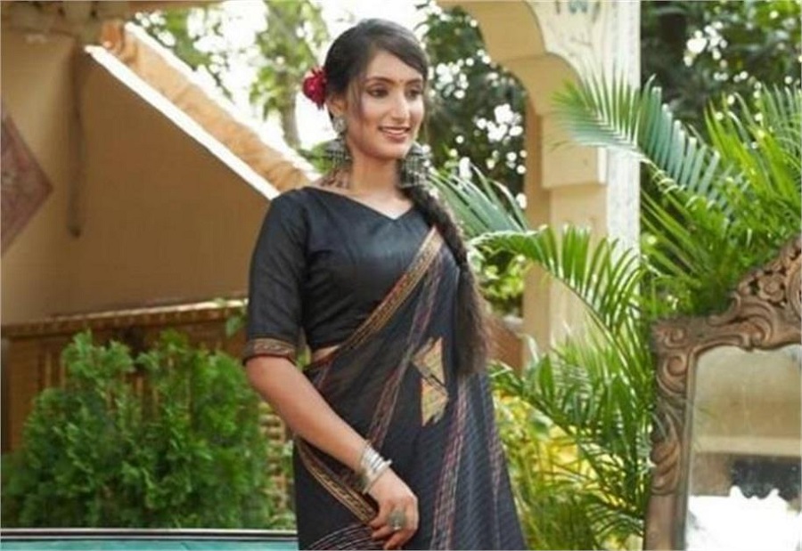 Famous Model Committed Suicide: 19 साल की फेमस मॉडल ने किया सुसाइड, इंडस्ट्री में मची खलबली