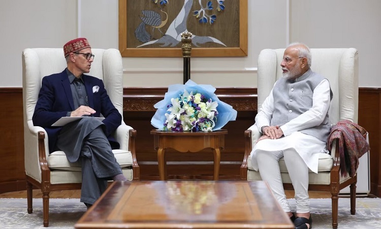 पीएम मोदी से मिले जम्मू-कश्मीर के मुख्यमंत्री उमर अब्दुल्ला, पहलगाम आतंकी हमले के बाद के हालात पर चर्चा