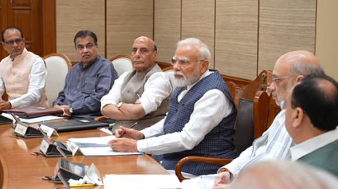 Operation Sindoor: पीएम मोदी ने ‘ऑपरेशन सिंदूर’ के लिए सुरक्षा बलों की तारीफ की, पूरी कैबिनेट ने भी की सराहना