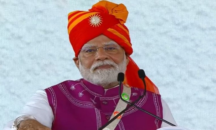 अगर कोई हमारी बहनों के सिंदूर को मिटाएगा तो उसका भी मिटना हो जाता है तय: पीएम मोदी