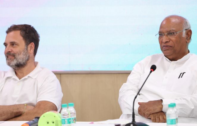 CWC meeting: खरगे बोले-देश की एकता, अखंडता और खुशहाली के लिए पूरा विपक्ष सरकार के साथ, जातिगत जनगणना को लेकर कही ये बातें