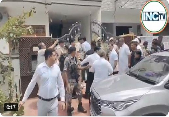 पहलगाम आतंकी हमले में शहीद हुए भारतीय नौसेना के लेफ्टिनेंट विनय नरवाल के घर पहुंचे राहुल गांधी