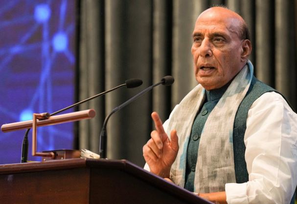 ऑपरेशन सिंदूर अब भी जारी…रक्षामंत्री राजनाथ सिंह ने बताया, जानिए कितने आतंकी अभी तक मारे गए