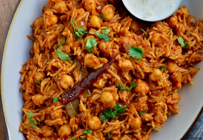 Recipe of Chole Pulao: आज के लंच में मिलेगी आपको खूब सारी तारीफें, जब ट्राई करेंगी छोला पुलाव की रेसिपी