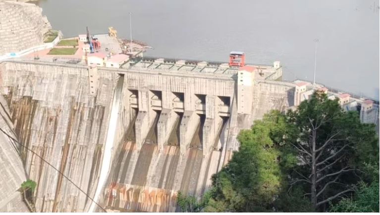भारत के वॉटर स्ट्राइक से पाक बेदम, सूखा चिनाब का पानी, 24 शहरों में पैदा हुआ जलसंकट
