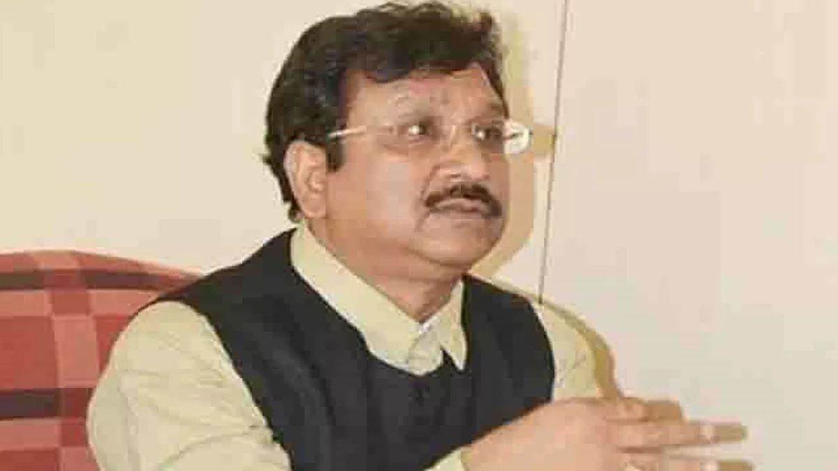 वीडी शर्मा ने हड़काया तो मंत्री विजय शाह बोले- हमसे भूल हो गई…हमको माफी दई दो…..