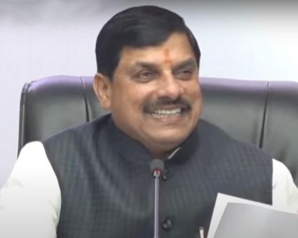 जनता की दिक्कतें सुलझाईं, मिली मुख्यमंत्री की बधाई