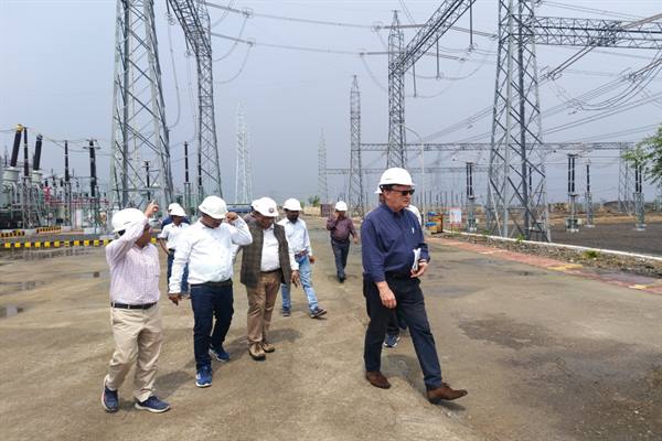 केएफडब्ल्यू डेवलपमेंट बैंक अधिकारियों ने किया 400 केवी सब स्टेशन का निरीक्षण