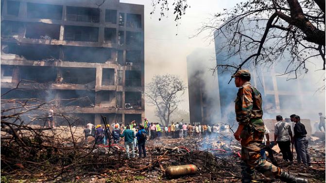 Ahmedabad plane crash : कितना पुराना था क्रैश विमान बोइंग 787-8 ड्रीमलाइनर (VT-ANB) , जानिए यात्रियों की क्षमता और सुविधाएं