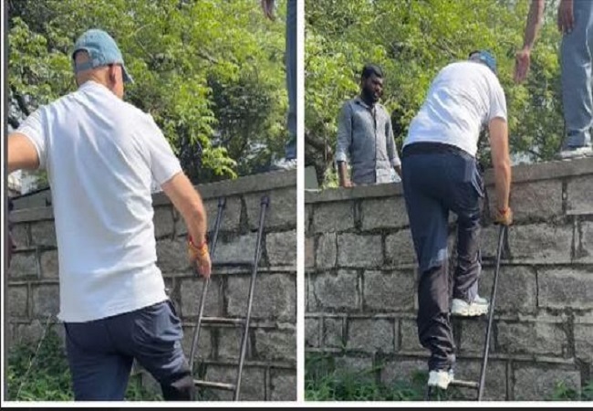 Video : फंस गई अभिनेता अनुपम खेर की कार, सेट पर पहुंचने के लिए किया ये काम सब हो गये हैरान