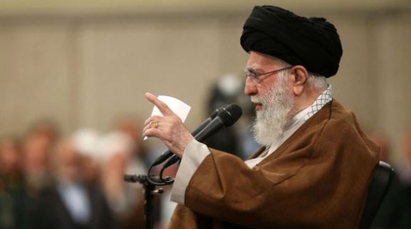 Israel strikes Iran : ईरान के सर्वोच्च नेता खामनेई बोले – पलटवार करेगा ईरान, कड़वा और दर्दनाक’ अंत का करना पड़ेगा सामना