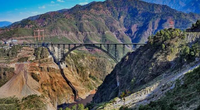 ‘Chenab Rail Bridge’ : चमत्कार से कम नहीं दुनिया का सबसे ऊंचा ‘चिनाब रेल ब्रिज’, करायेगा स्वर्ग का दर्शन
