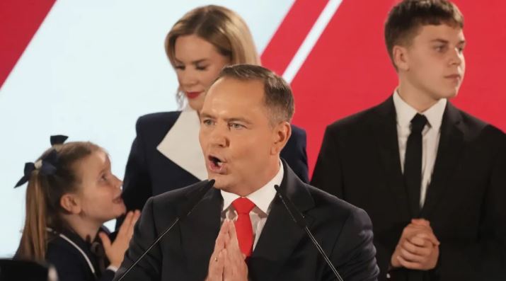 Presidential Election In Poland : पोलैंड के राष्ट्रपति चुनाव में कंजर्वेटिव करोल नवरोकी की जीत, रूस-यूक्रेन युद्ध पर पड़ सकता है असर