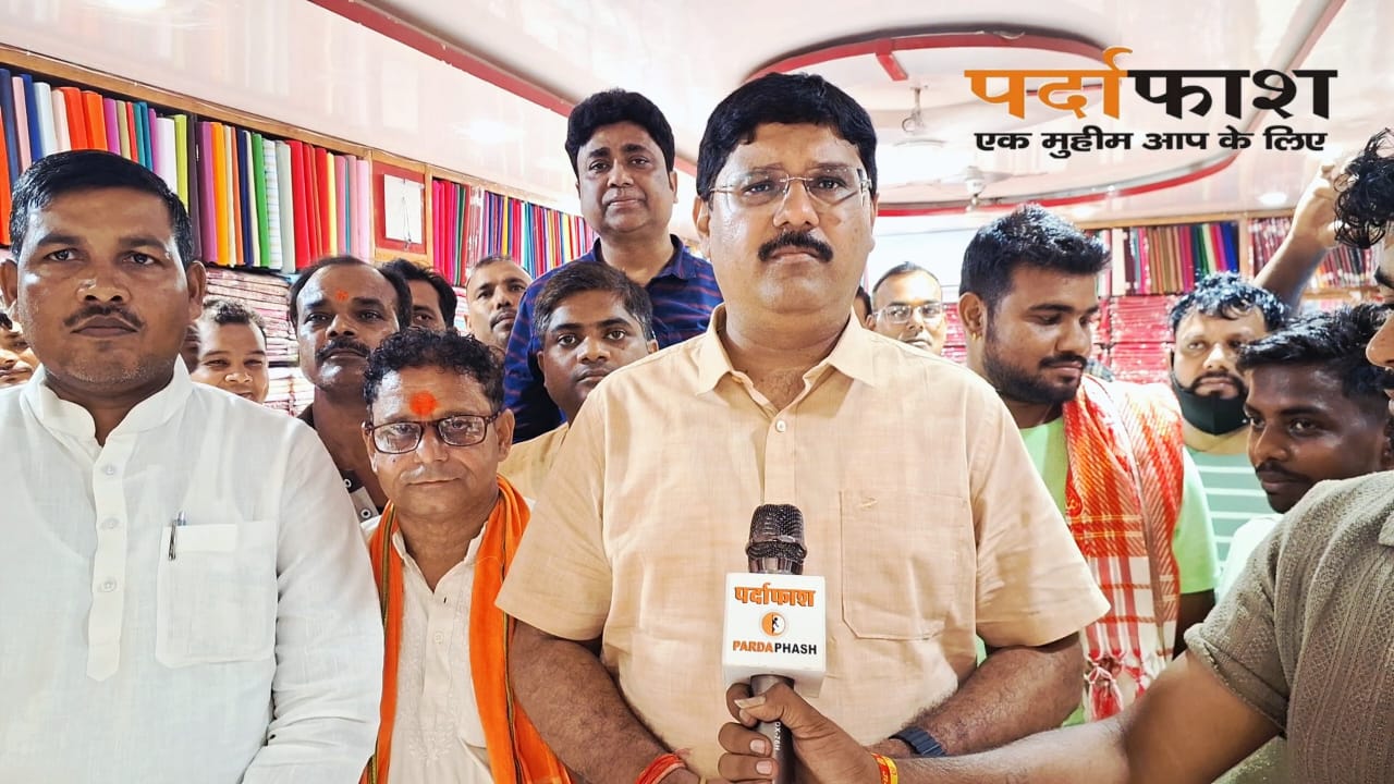 विद्युत कटौती व लापरवाही पर सख्त हुए विधायक ऋषि त्रिपाठी,नौतनवा व लक्ष्मीपुर के एसडीओ तत्काल हटाए गए
