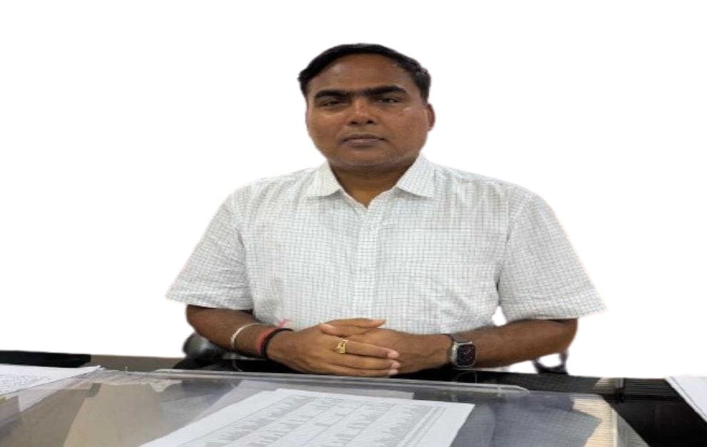 यूपी ग्रामीण अभिकरण गांवों में बिछा रहा है सड़कों का जाल : अखण्ड प्रताप सिंह