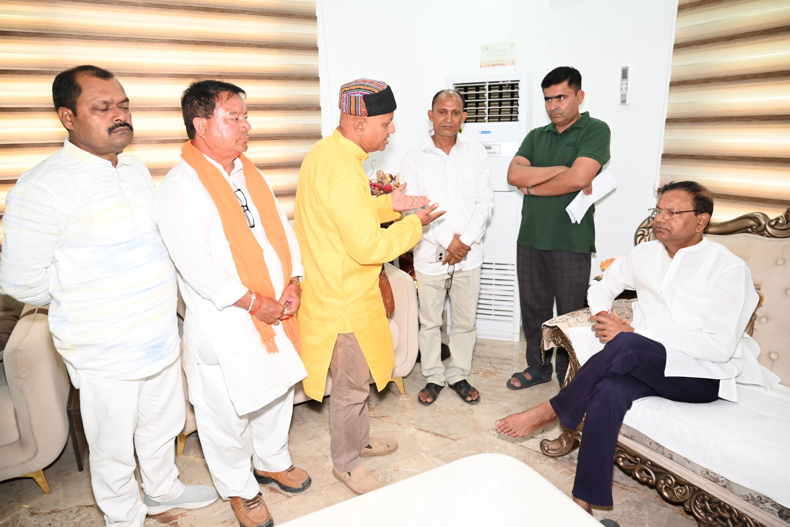 गौशाला भूमि विवाद को लेकर भाजपा नेताओं ने केंद्रीय मंत्री से की मुलाकात, समाधान का मिला आश्वासन