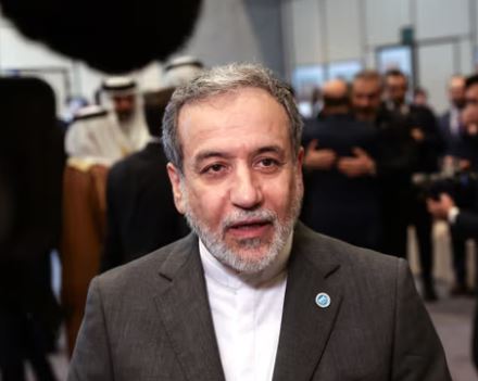 Israel-Iran War :  ईरान के विदेश मंत्री ने दे दी ट्रंप को चेतावनी- अगर अमेरिका युद्ध में शामिल होता है तो ‘सभी के लिए होगा बेहद खतरनाक’