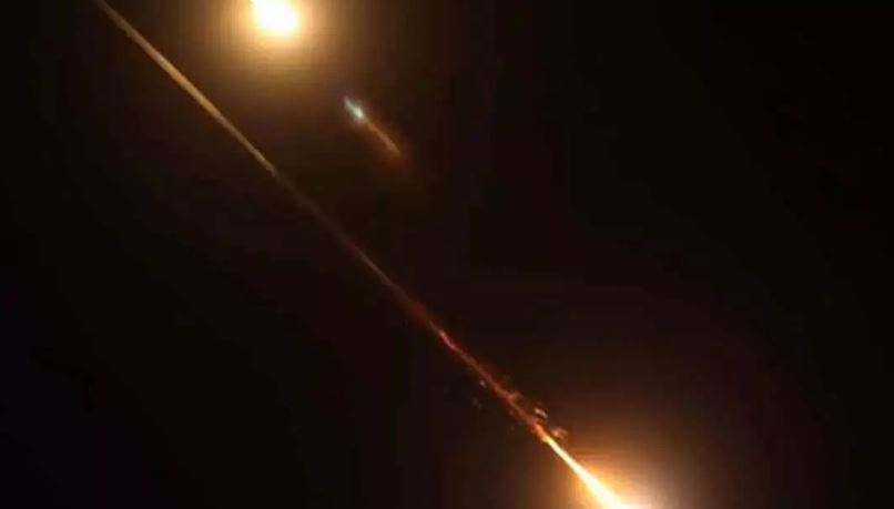 Israel-Iran War : ईरान पर अमेरिकी हमले के बाद मध्य पूर्व में हवाई यात्रा बुरी तरह प्रभावित , लंबे रास्ते अपना रहे विमान