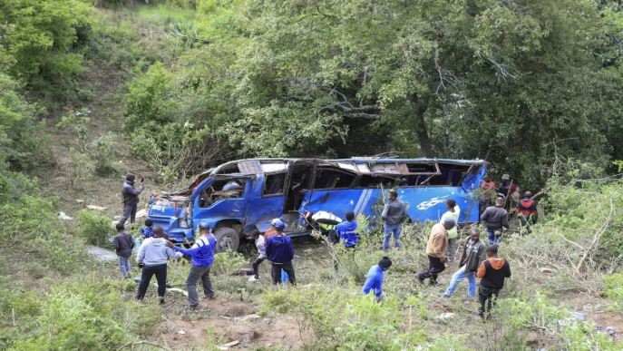 Kenya road accident : केन्या बस दुर्घटना में 5 भारतीयों की गई जान , खाई में गिरने से घायल हुए 27 लोग