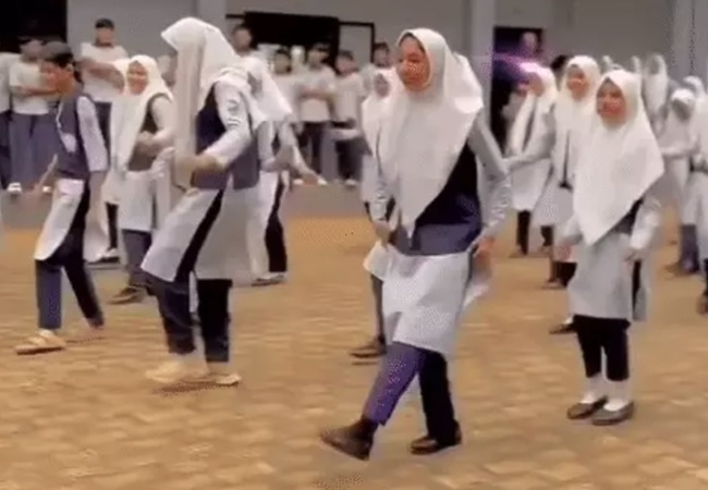 ‘स्कूलों में Zumba क्लास अश्लीलता को बढ़ावा देने जैसा…’ मुस्लिम संगठनों का विरोध, केरल सरकार फैसले पर अड़ी