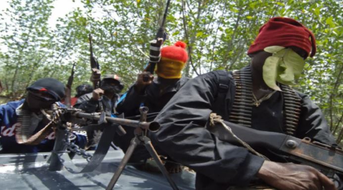Nigeria : नाइजीरिया में बंदूकधारियों का हमला , 100 लोगों को गोलियों से भूना , कई लोग लापता