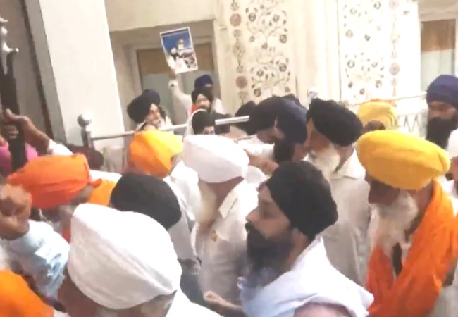 Video: ऑपरेशन ब्लू स्टार की बरसी पर स्वर्ण मंदिर में लगे ‘खालिस्तान जिंदाबाद’ के नारे, वीडियो वायरल