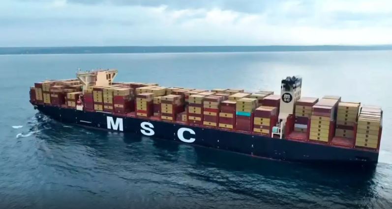 Vizhinjam Port : विझिनजाम बंदरगाह पहुंचा विश्व का सबसे बड़ा कंटेनर जहाज , स्वागत में दी गई जल सलामी
