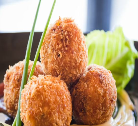 घर में बनायें उबले आलू के साथ मिक्स कर के ये हेल्दी नास्ता सभी उंगली चाटते रह जायेंगे