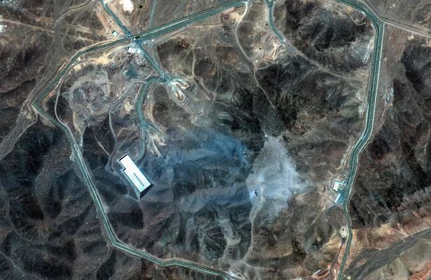 Iran-Israel War: 25 मिनट में अमेरिका ने ईरान में मचा दी तबाही, 125 से ज्यादा लड़ाकू विमान और मिसाइलें थीं शामिल