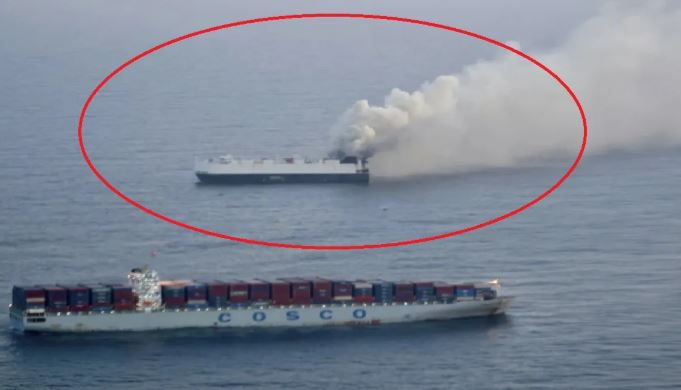 A cargo ship sank Pacific Ocean : प्रशांत महासागर में डूबा 3,000 वाहनों से लोड जहाज, लगी थी भीषण आग