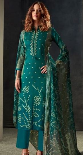सावन में पहने हरे रंग का bandhani suit, लोग कहेंगे नजर न लगे, कहां से लिया है