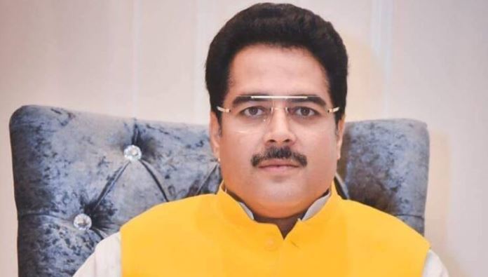 क्या अपने भगवान के लिए बोलना गुनाह है? यह बगावत है, तो हां मैं बागी हूं…सपा से निष्कासित किए जाने के बाद बोले राकेश प्रताप सिंह