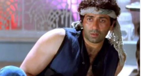 ‘अपना अड्डा’ के जरिये सनी देओल की फिल्मों से मिली मनिंदर को नई जिंदगी, जाने पूरी बात