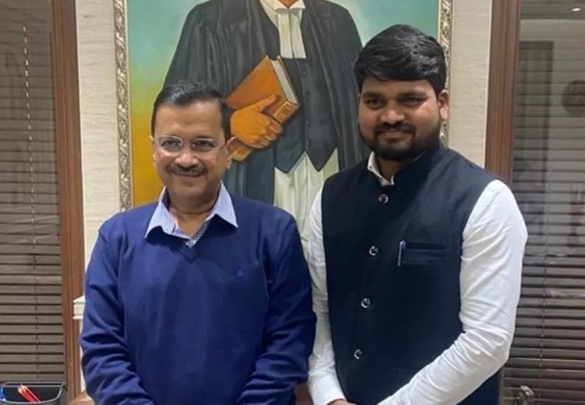 AAP विधायक हत्या के प्रयास के आरोप में गिरफ्तार; केजरीवाल बोले- उपचुनाव हारने से बौखला गयी है बीजेपी