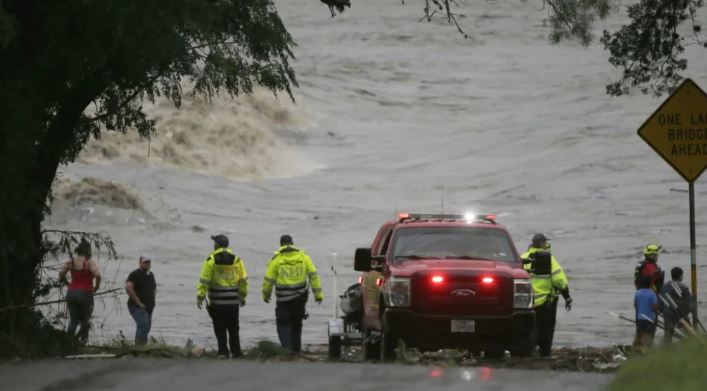 America Flood : टेक्सास में आई अचानक  बाढ़, समर कैंप से 23 बच्चे लापता, परिजनों में मचा कोहराम