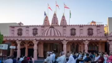 Hindu temples in Australia : ऑस्ट्रेलिया में हिंदू मंदिर पर नस्लवादी भित्तिचित्र बनाकर किया गया क्षतिग्रस्त , जांच जारी