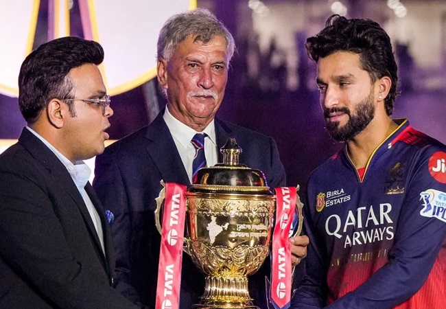 BCCI को आईपीएल ने बना दिया मालामाल, सिर्फ एक साल में बोर्ड ने कमा लिए 9742 करोड़ रुपये