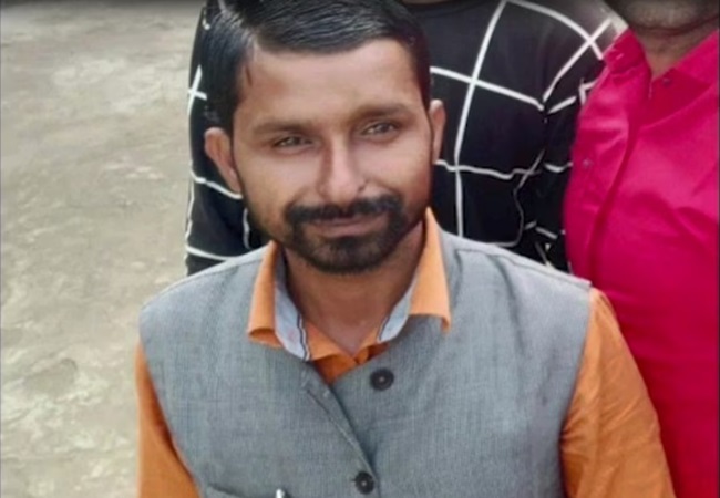 ‘अर्चना मिश्रा जी आपको व आपके दोस्त को मेरे मरने की खुशी में I Love You..’ 16 साल की शादी और पत्नी की बेवफाई, पति ने दी जान