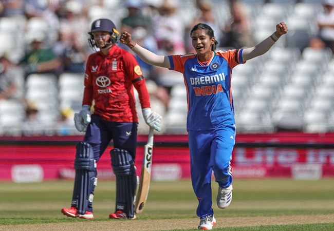 IND vs ENG 2nd T20I: आज भारत और इंग्लैंड की विमेंस टीम के बीच खेला जाएगा दूसरा टी20आई; जानें- कब और कहां देख पाएंगे मैच