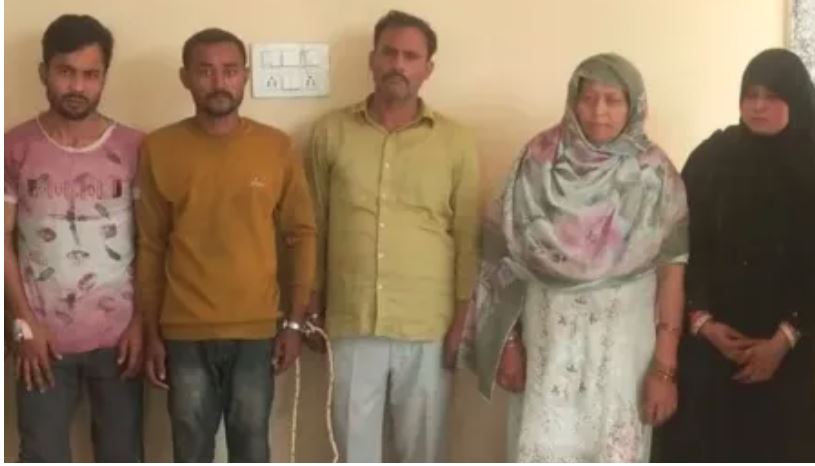 गौवंश तस्करी मामले में बरेली पुलिस का बड़ा एक्शन, गिरोह के सरगना  समेत आठ लोगों पर गैंगस्टर एक्ट का FIR दर्ज कर भेजा जेल