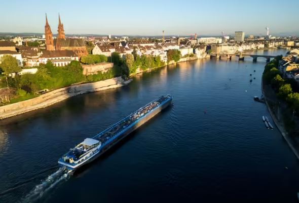 Germany Rhine River Shipping : जर्मनी राइन नदी में पानी की कमी , जहाजों को हो रही ये समस्या