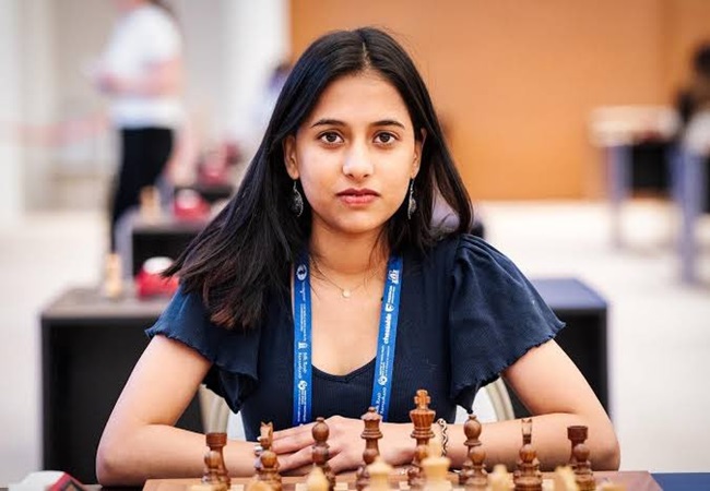 Grandmaster Divya Deshmukh: 19 वर्षीय दिव्या देशमुख ने जीता FIDE वर्ल्ड कप का खिताब, भारत की चौथी महिला ग्रैंडमास्टर बनीं