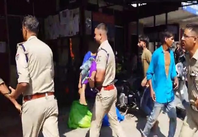 Haridwar Temple Stampede: हरिद्वार के मनसा देवी मंदिर में मची भगदड़, 6 लोगों की मौत, कई घायल