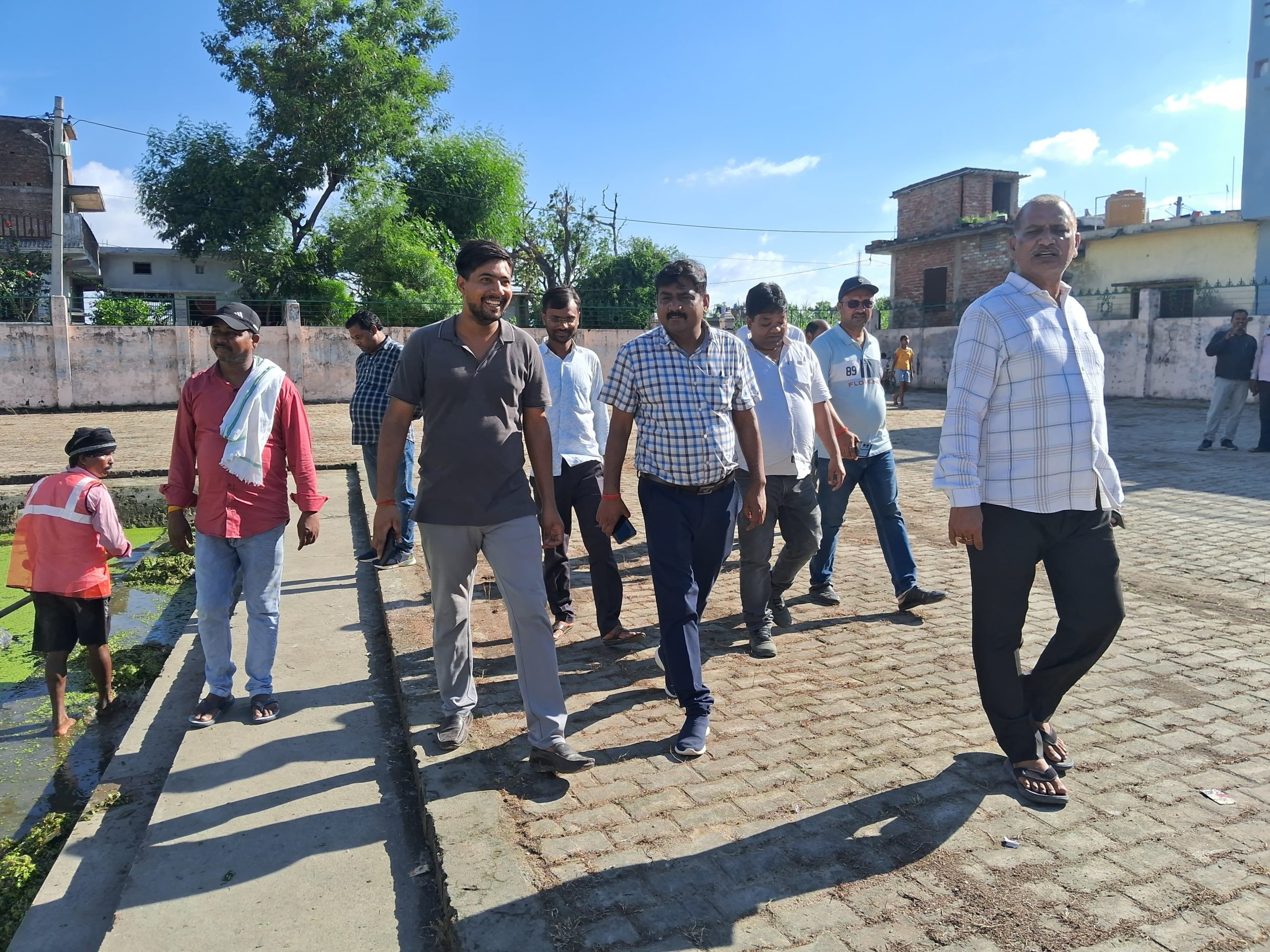 मोहर्रम पर्व को लेकर कर्बला की सफाई व्यवस्था का नगर पालिका अध्यक्ष ने किया निरीक्षण