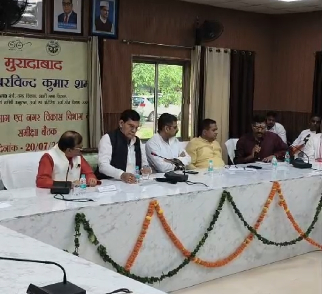 ऊर्जा मंत्री ए के शर्मा की बैठक का वीडियो वायरल विधायक व पूर्व विधायक सहित कमिश्नर ने बिजली कर्मचारियों की शिकायत