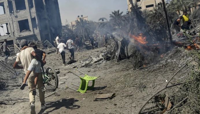 Israel Hamas War : इजरायल ने गाजा में फिर मचाई तबाही , हमलों में मारे गए कम से कम 21 लोग