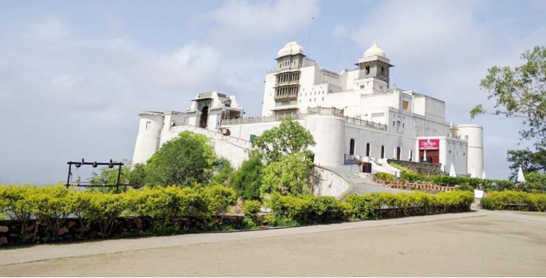 ‘Monsoon Palace’ :  ‘मानसून पैलेस’ के नाम है मशहूर है ये इमारत , बारिश में लोग आते हैं इसे देखने