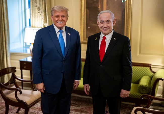 ‘ट्रंप आप नोबेल शांति पुरस्कार के हकदार हैं, ये आपको मिलना चाहिए…’ इजरायली PM नेतन्याहू ने अमेरिकी राष्ट्रपति को सौंपा नामांकन पत्र