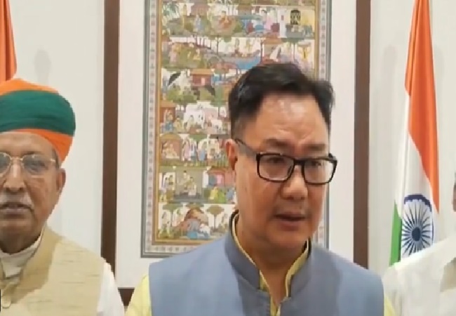 विपक्ष के हंगामें पर बोले किरेन रिजिजू, ‘ऑपरेशन सिंदूर पर चर्चा से कांग्रेस और विपक्षी दल से भागने की कोशिश क्यों कर रहे हैं?’