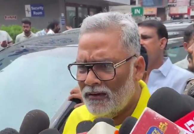 ‘मैं राज्यपाल से मिलने जा रहा हूं और उनसे राष्ट्रपति शासन लगाने की मांग करूंगा…” पटना पारस अस्पताल में फायरिंग पर बोले पप्पू यादव